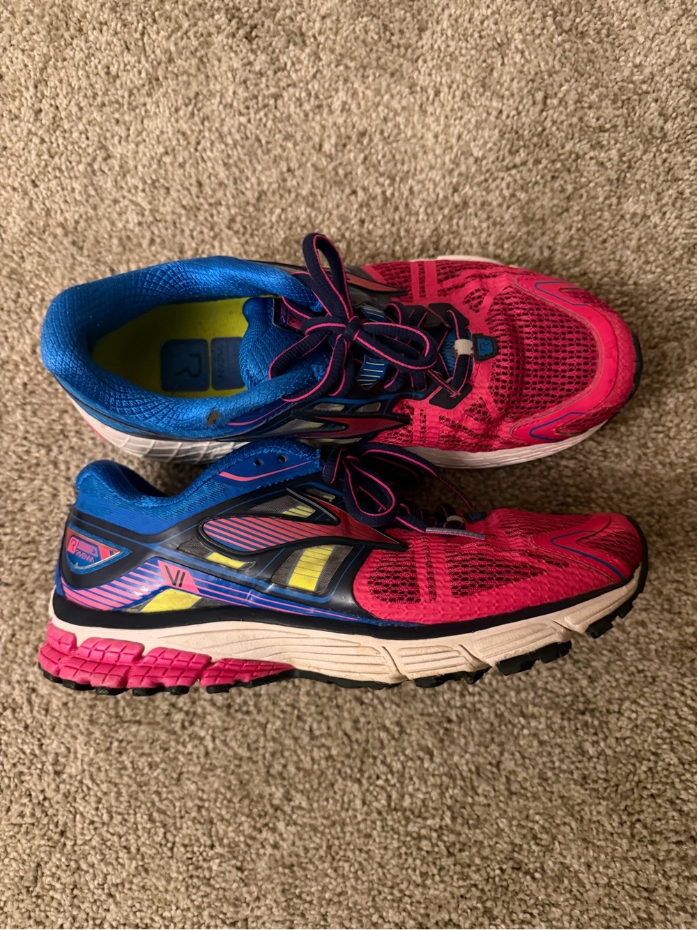 Brooks Women's Pink & Blue Running Shoes size 8